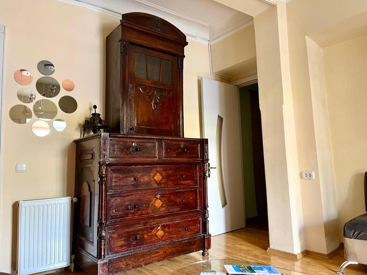 Apartment In Old Tbilisi Orbeliani Square Dış mekan fotoğraf
